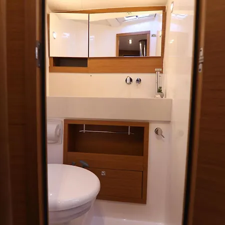 Dormire In Barca A Vela Úszó hotel *
